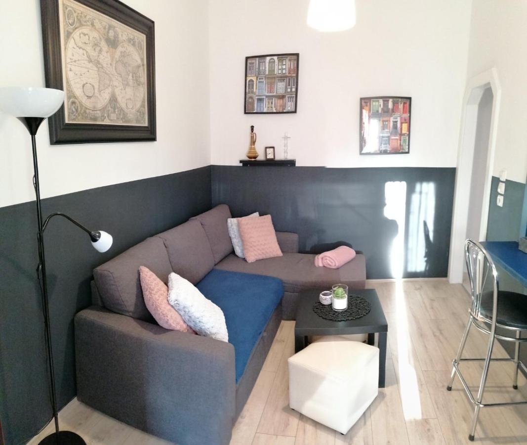 Apartment Nicol Pula Bagian luar foto