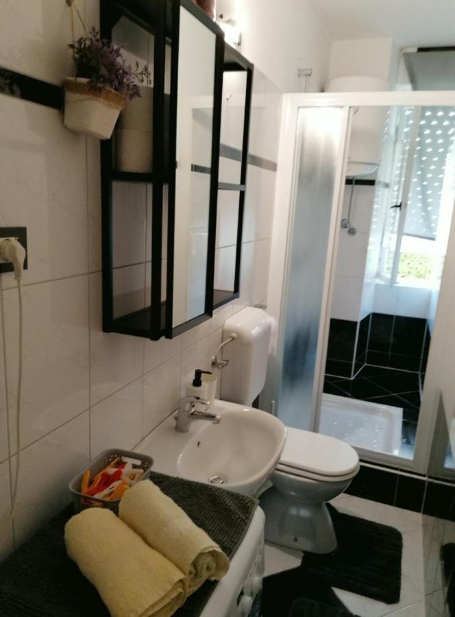 Apartment Nicol Pula Bagian luar foto
